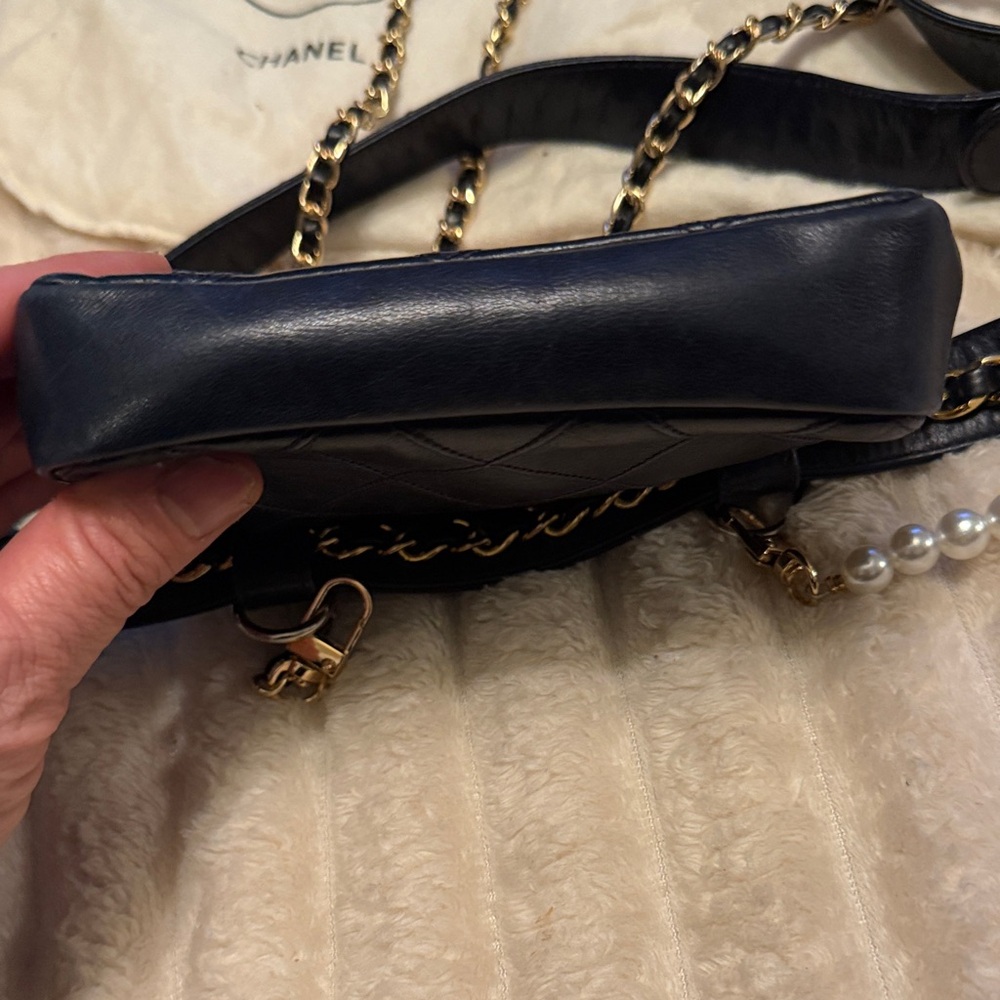 Chanel Mini Quilted Leather Pearl Chain Belt Bag dark blue Gold Hardware - Picture 5 of 17